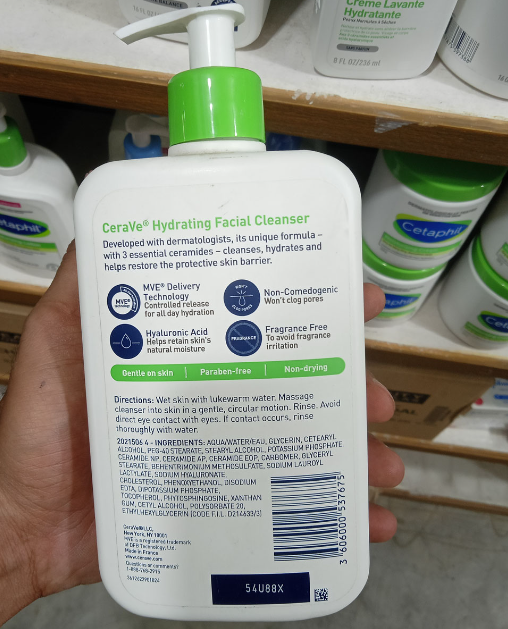 CeraVe Hydrating Facial Cleanser 473ml - Image 2