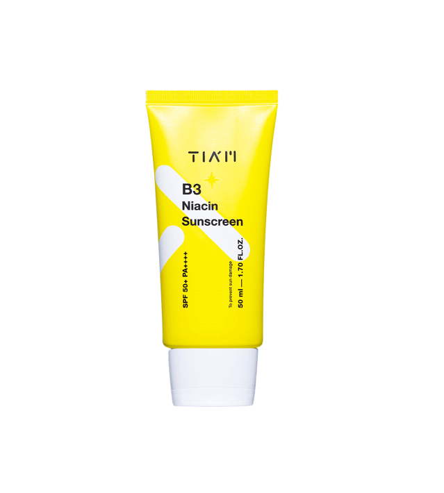 E0aJWLSEFSFmQWepIvd32l2YokbpyAA6w4XhHtCW TIAM B3 Niacin Sunscreen 50ml - Image 1