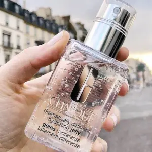 Clinique Dramatically Different Hydrating Jelly 125ml – Lightweight Oil-Free Moisturizer with Pump | Bangladesh